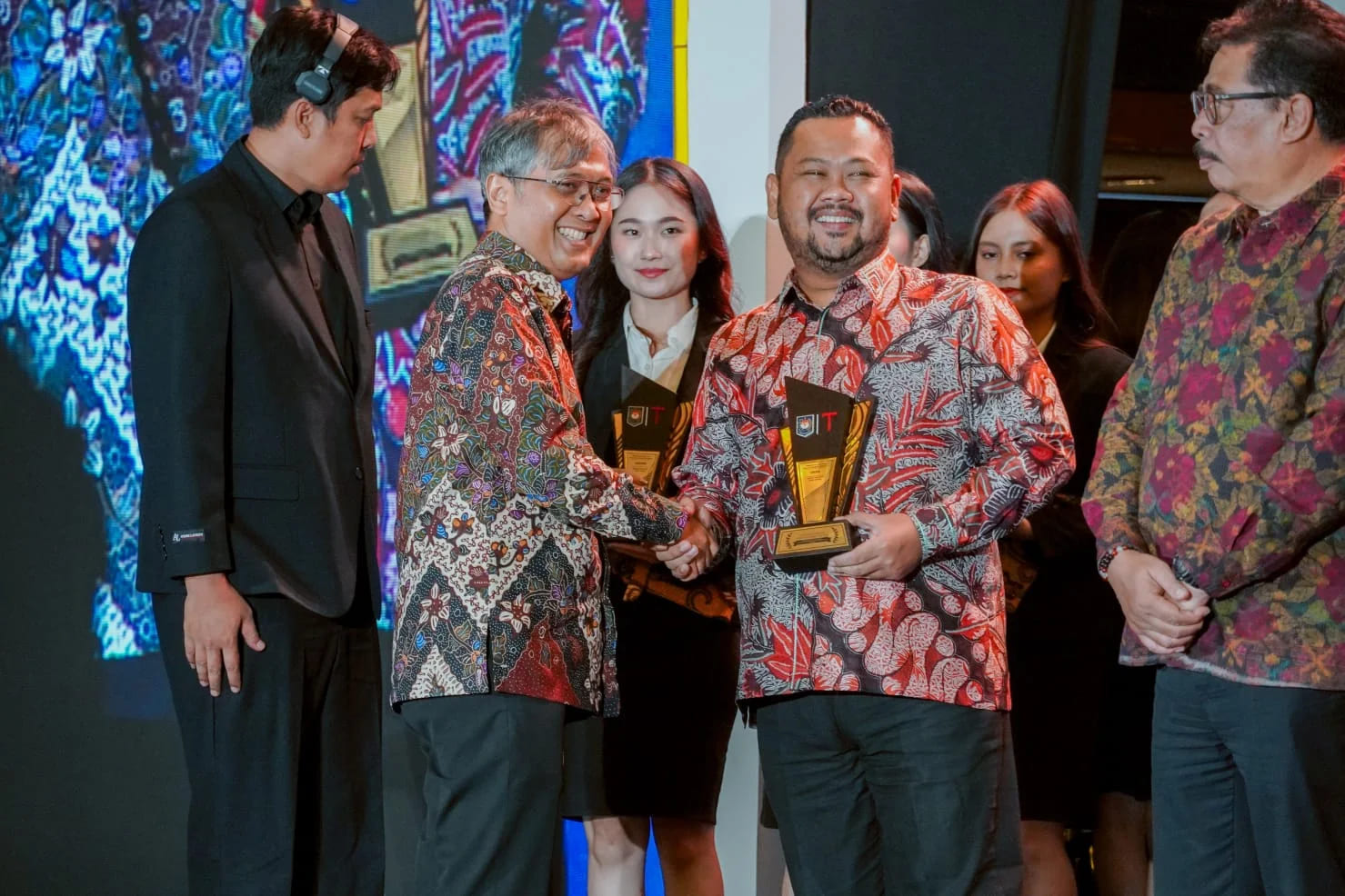 gresik-raih-dua-penghargaan-nasional-pada-ajang-apresiasi-kinerja-pemerintahan-daerah-2025